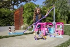 Barbie Super Abenteuer-Camper Fahrzeug, 76 Cm Groß Mit Pool, Rutsche Und über 60 Zubehörteilen 10 Barbie Super Abenteuer-Camper Fahrzeug, 76 Cm Groß Mit Pool, Rutsche Und über 60 Zubehörteilen -Billiges Spielzeug Geschäft 24382092 05