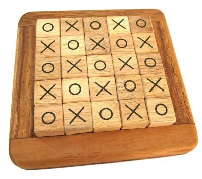 LOGOPLAY Tic Tac Toe Für 2 Spieler - Spielfeld 14 X 14 Cm - Strategiespiel Im Holzrahmen 1 LOGOPLAY Tic Tac Toe Für 2 Spieler - Spielfeld 14 X 14 Cm - Strategiespiel Im Holzrahmen